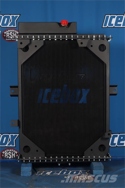 Kenworth K100 Radiator # 604035 Jäähdyttimet