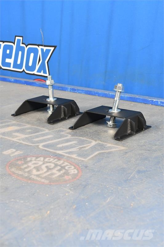 Kenworth Mounting Bracket # 604744 Jäähdyttimet