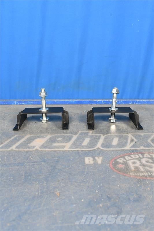 Kenworth Mounting Bracket # 604744 Jäähdyttimet