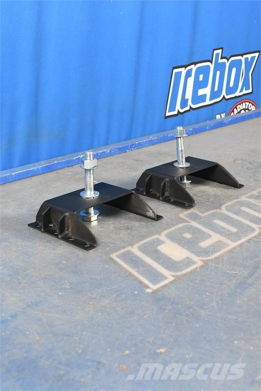 Kenworth Mounting Bracket # 604744 Jäähdyttimet
