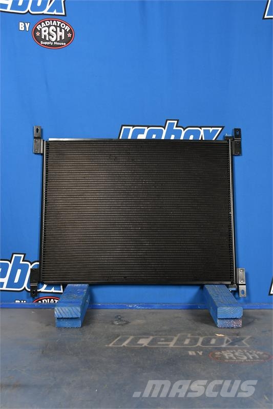 Kenworth T-2000 AC Condenser # 604766 Jäähdyttimet