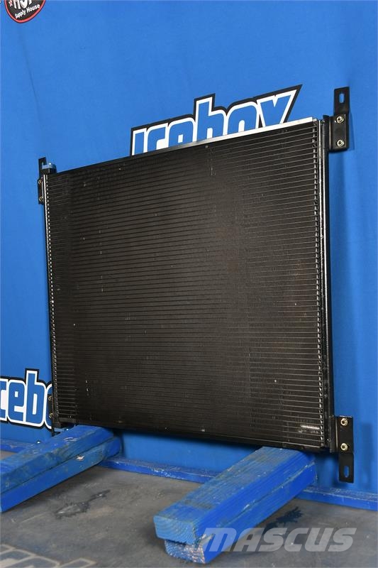 Kenworth T-2000 AC Condenser # 604766 Jäähdyttimet