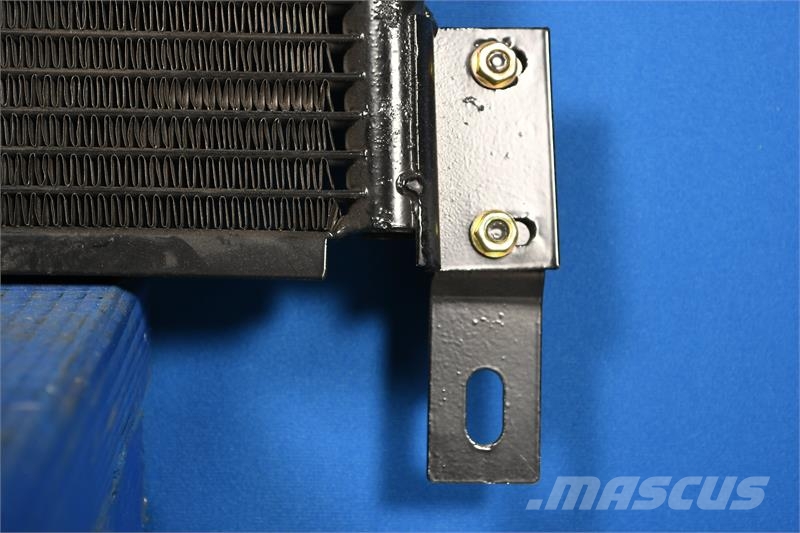 Kenworth T-2000 AC Condenser # 604766 Jäähdyttimet