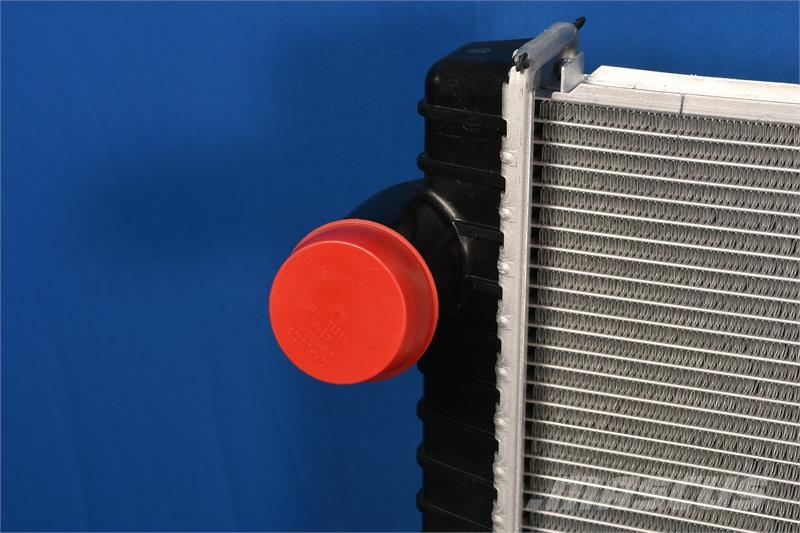Kenworth T-300, FLD112 , FLD120 & FLD13 Radiator # 604620 Jäähdyttimet