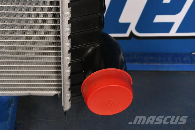 Kenworth T-300, FLD112 , FLD120 & FLD13 Radiator # 604620 Jäähdyttimet