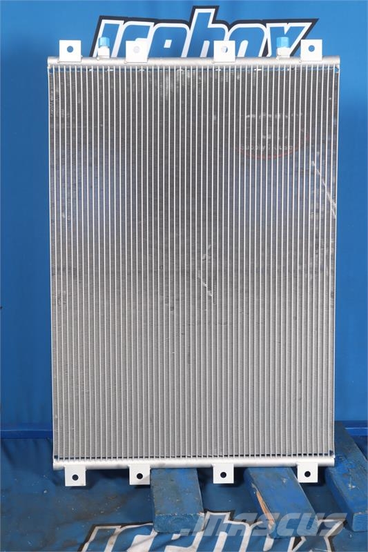 Kenworth T-800B AC Condenser # 604552 Radiadores
