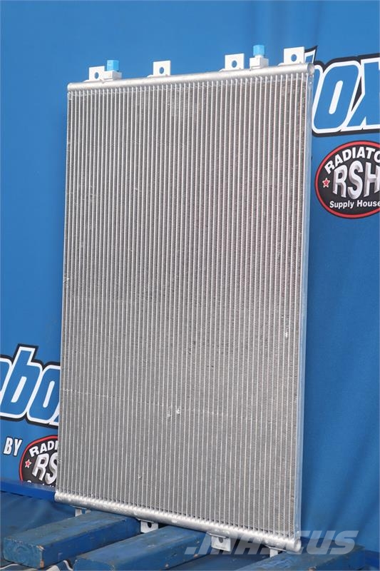 Kenworth T-800B AC Condenser # 604552 Radiadores