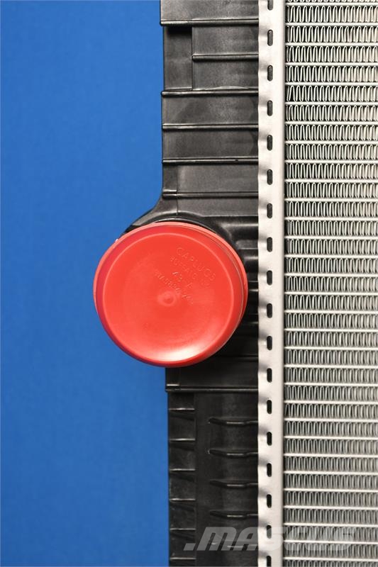 Kenworth T-800W Radiator # 604104 Jäähdyttimet