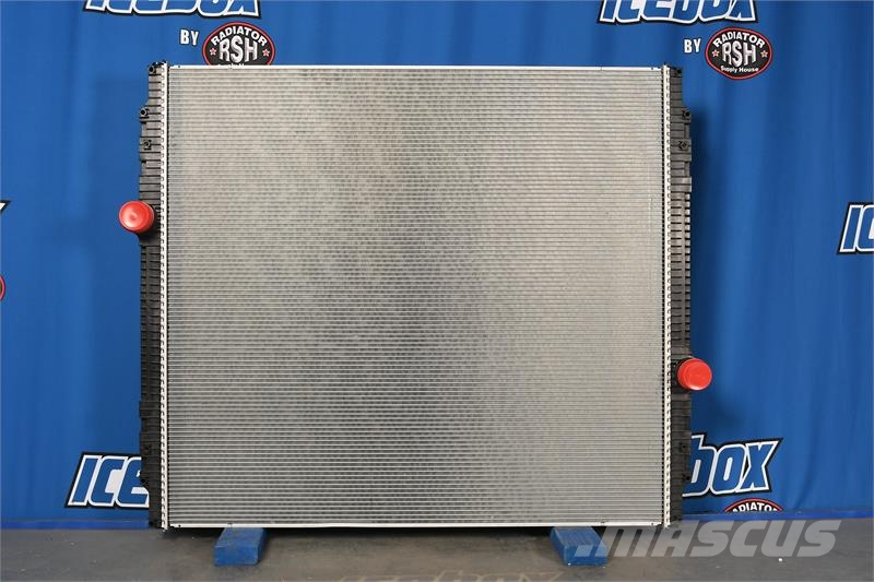 Kenworth T-800W Radiator # 604104 Jäähdyttimet