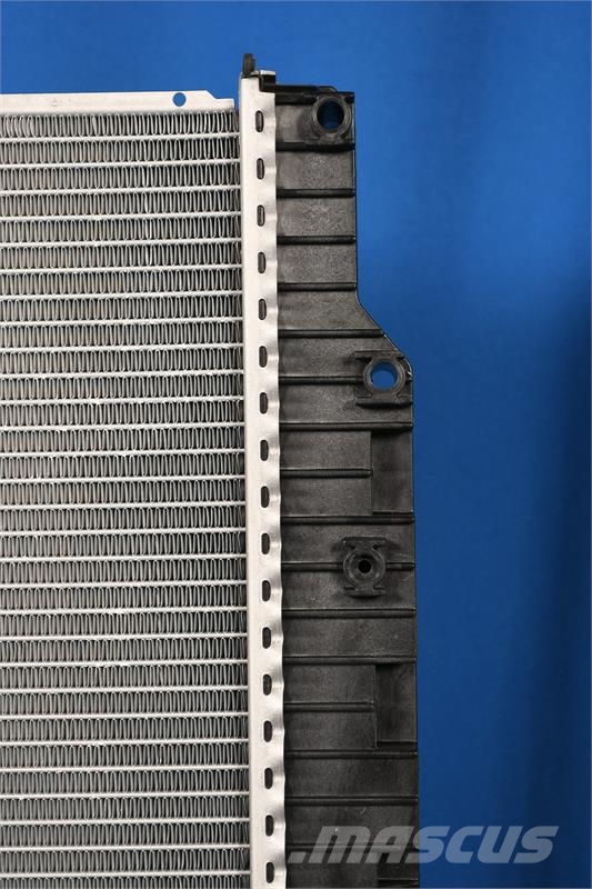 Kenworth T-800W Radiator # 604104 Jäähdyttimet