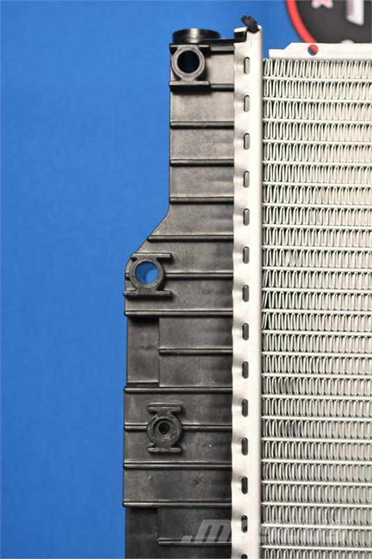 Kenworth T-800W Radiator # 604104 Jäähdyttimet