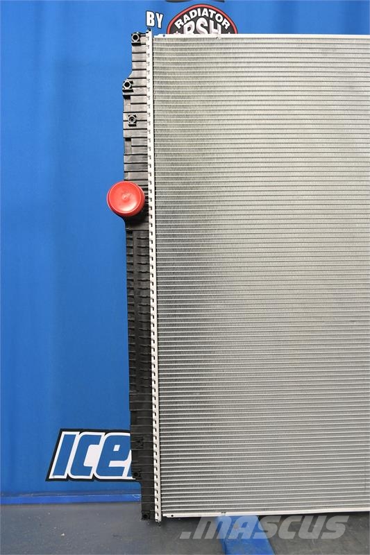 Kenworth T-800W Radiator # 604104 Jäähdyttimet