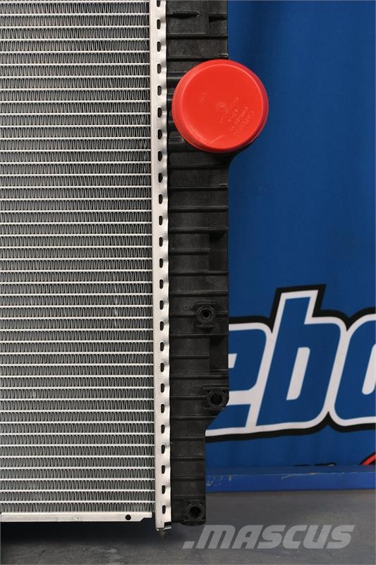 Kenworth T-800W Radiator # 604104 Jäähdyttimet