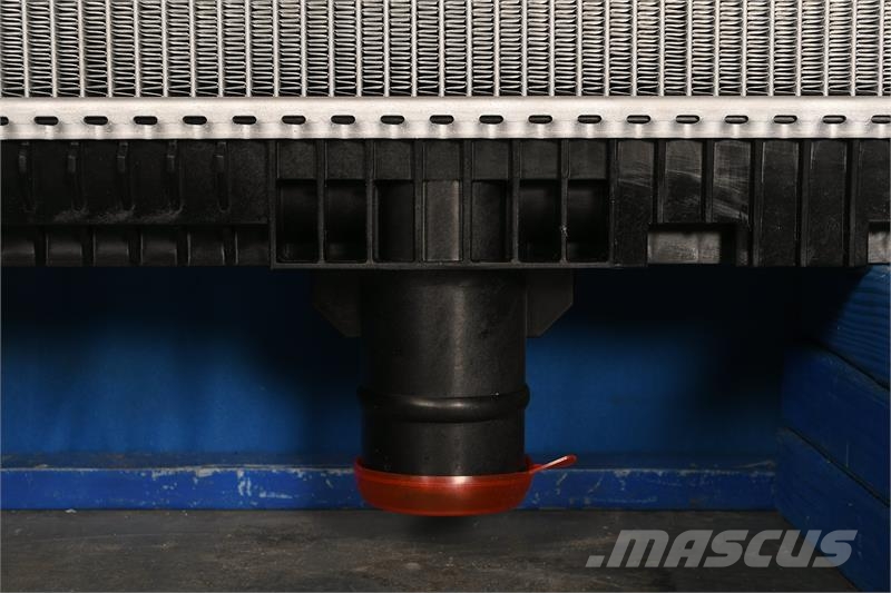 Kenworth T200,T300,T170,270,370 Radiator # 604078 Jäähdyttimet
