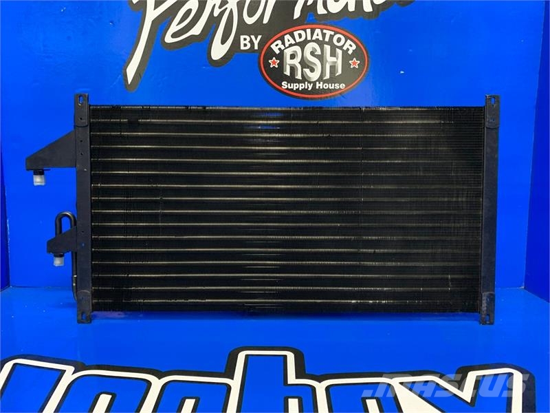 Kenworth T300 AC Condenser # 604765 Jäähdyttimet