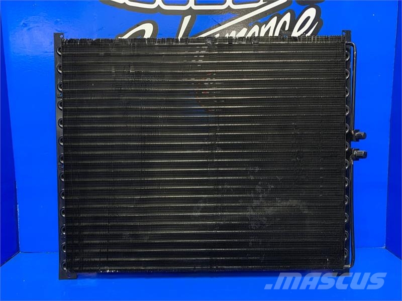 Kenworth T600 A Model AC Condenser # 604669 Радіатори