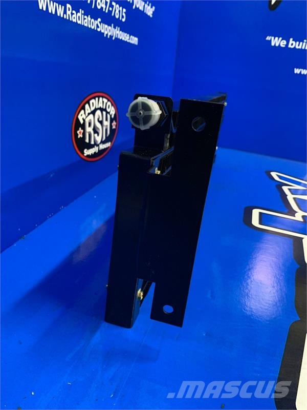 Kenworth T600, T450 AC Condenser # 604758 Radijatori
