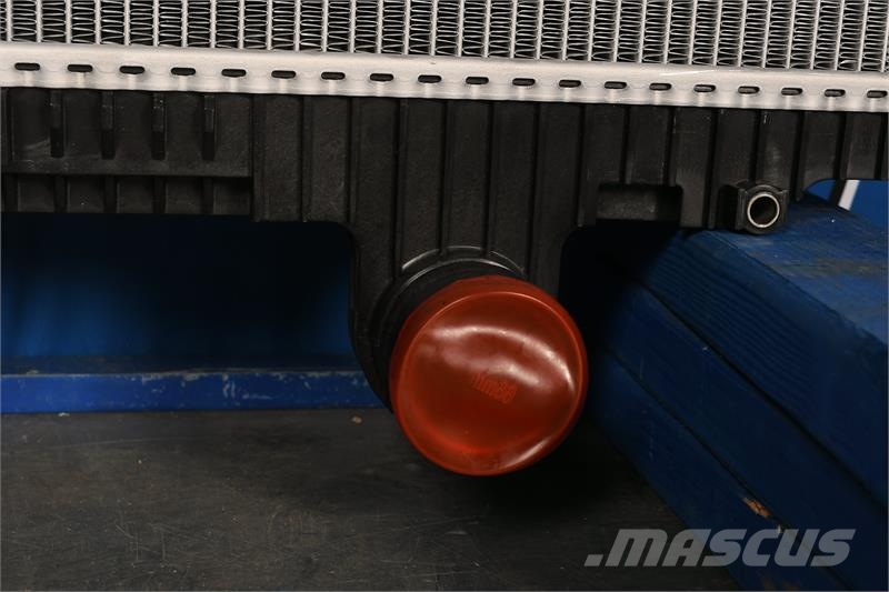 Kenworth T660 / W900 / W900B2 / T800H Radiator # 604075 Радіатори