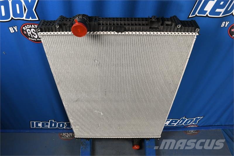 Kenworth T660 / W900 / W900B2 / T800H Radiator # 604075 Радіатори