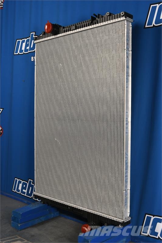 Kenworth T660 / W900 / W900B2 / T800H Radiator # 604075 Радіатори
