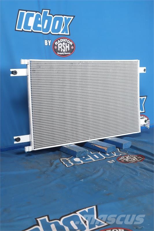 Kenworth T680 / 579 AC Condenser # 604112 Radiatori
