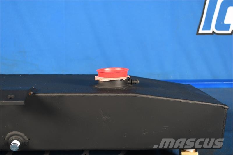 Kenworth Top Tank # 604729 Radiadores