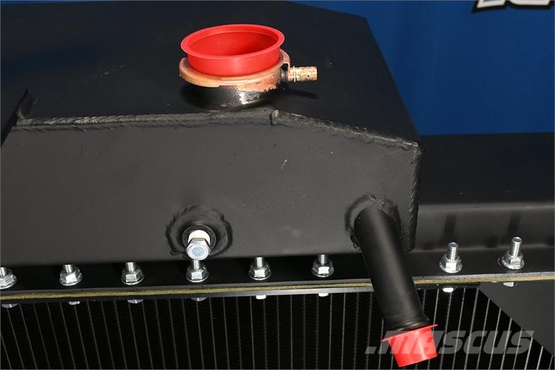 Kenworth W900B Radiator # 604022 Jäähdyttimet