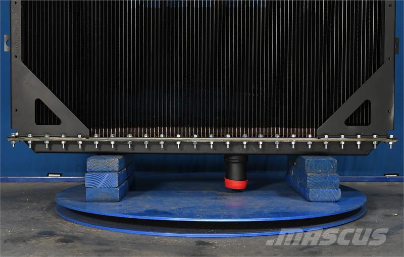 Kenworth W900B Radiator # 604022 Jäähdyttimet
