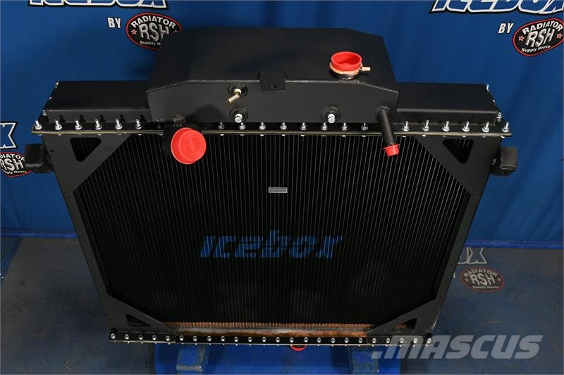 Kenworth W900B Radiator # 604022 Jäähdyttimet