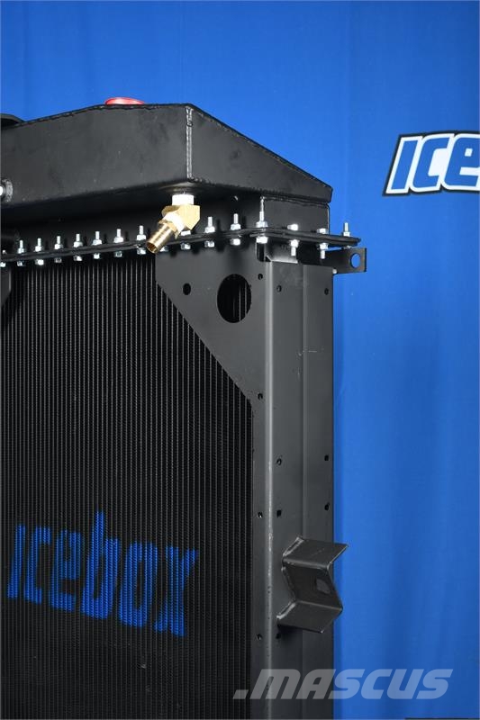 Kenworth W900L Radiator # 604038 Jäähdyttimet