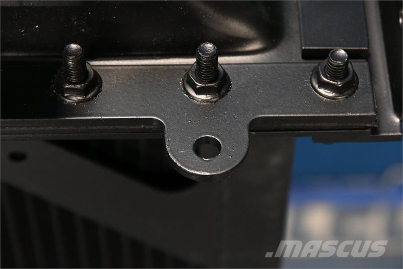 Kenworth W900L Radiator # 604037 Jäähdyttimet