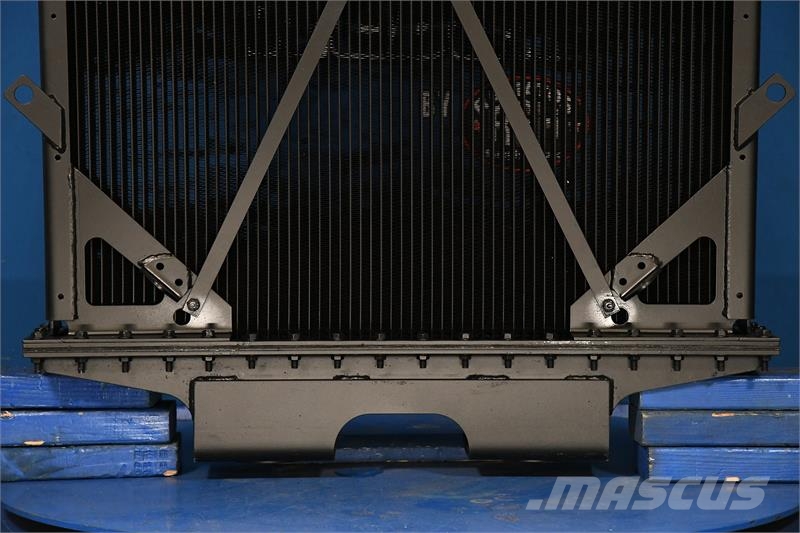 Kenworth W900L Radiator # 604037 Jäähdyttimet