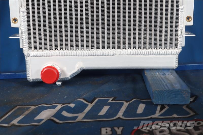 Komatsu D21A Radiator # 930019 Radiadores