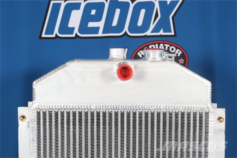 Komatsu D21A Radiator # 930019 Radiadores