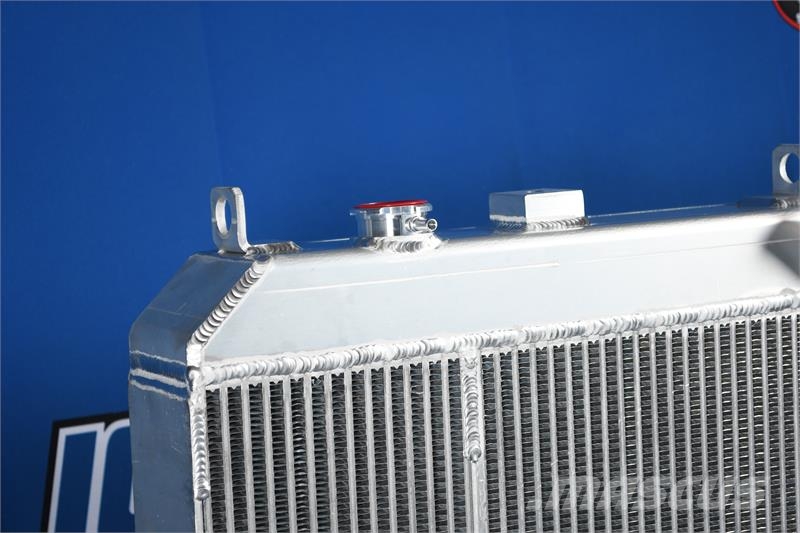 Komatsu D31EX-21 Radiator # 930254 Radiateurs
