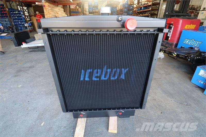 Komatsu D68E Radiator # 930207 Radiateurs