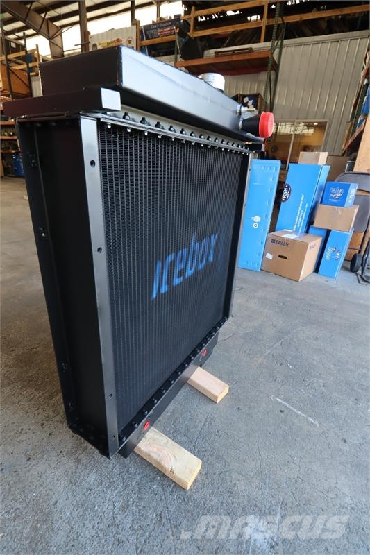 Komatsu D68E Radiator # 930207 Radiateurs