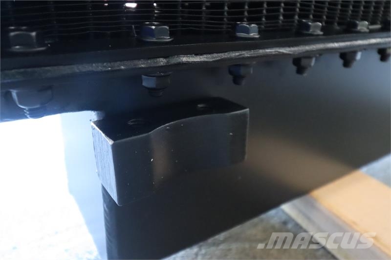 Komatsu D68E Radiator # 930207 Radiateurs