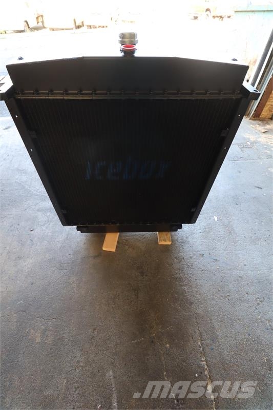 Komatsu D68E Radiator # 930207 Radiateurs