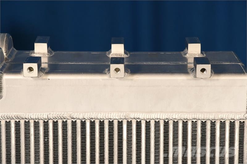 Komatsu HM400 Charge Air Cooler # 930253 Radiatoren