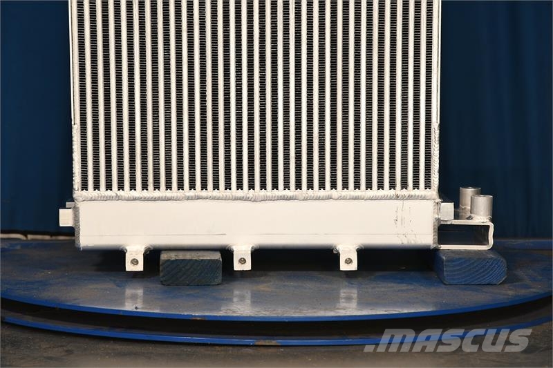 Komatsu HM400 Charge Air Cooler # 930253 Radiatoren