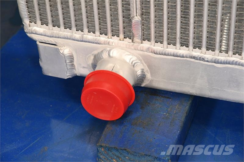 Komatsu PC200 Radiator # 930099 Radiadores