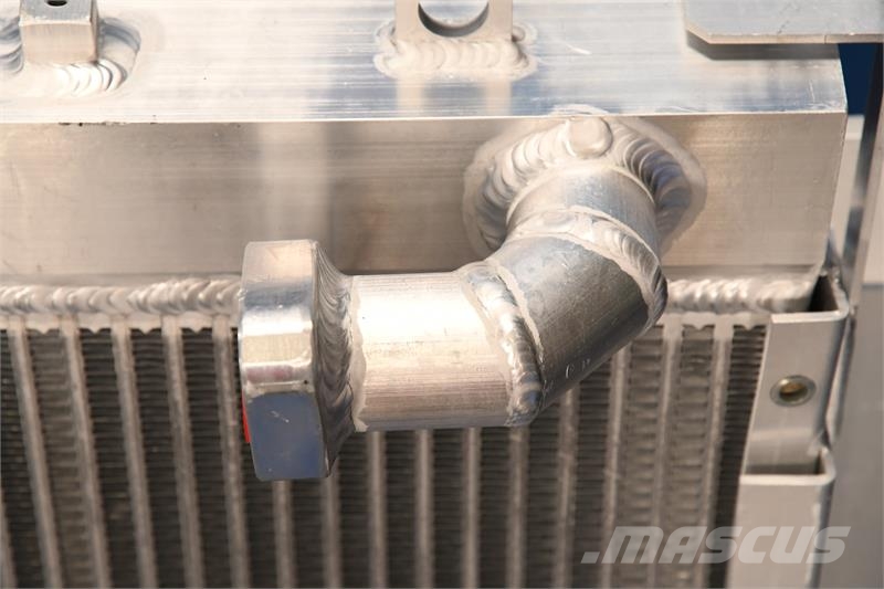 Komatsu PC228LC-2 Oil Cooler # 930148 Радиаторы