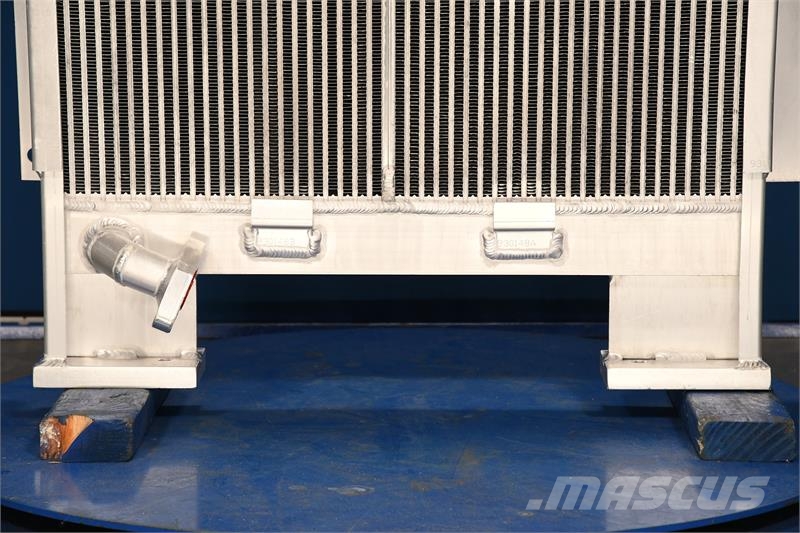 Komatsu PC228LC-2 Oil Cooler # 930148 Радиаторы