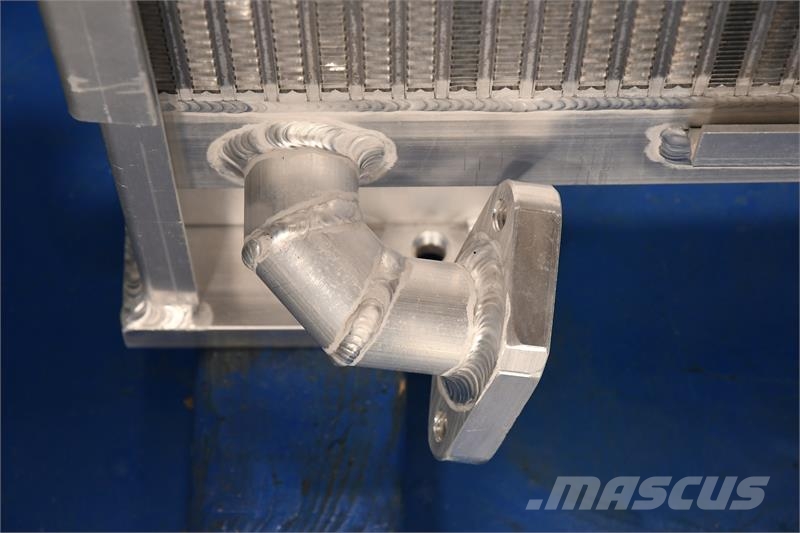 Komatsu PC228LC-2 Oil Cooler # 930148 Радиаторы