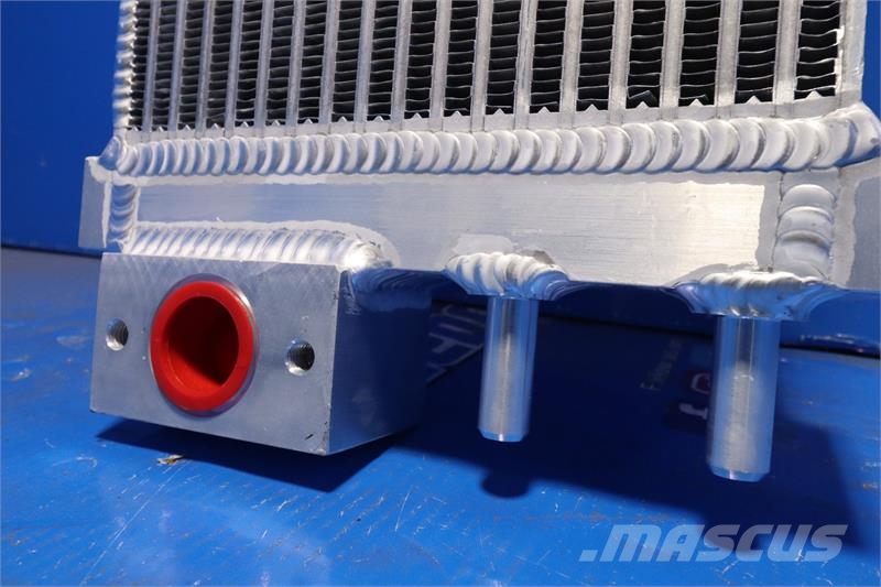 Komatsu PC228US3 Oil Cooler # 930150 Радиаторы