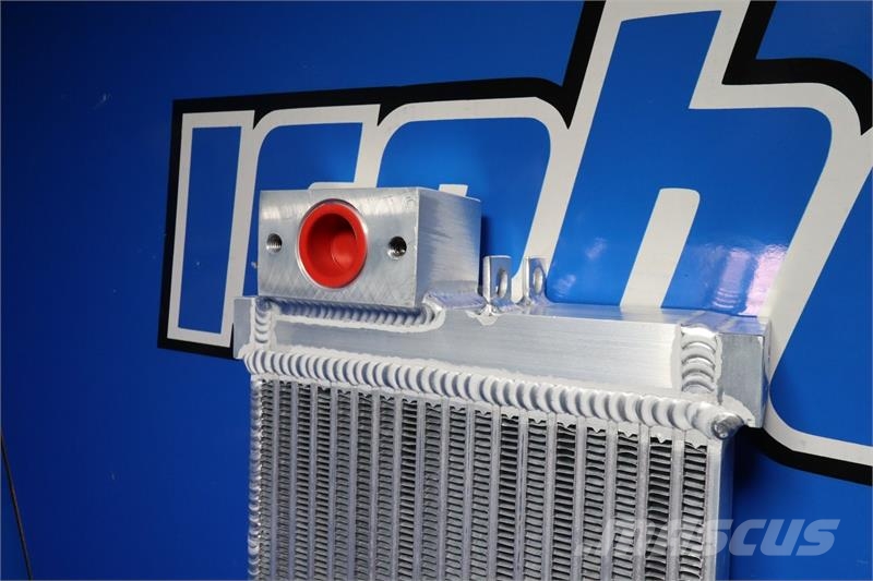 Komatsu PC228US3 Oil Cooler # 930150 Радиаторы