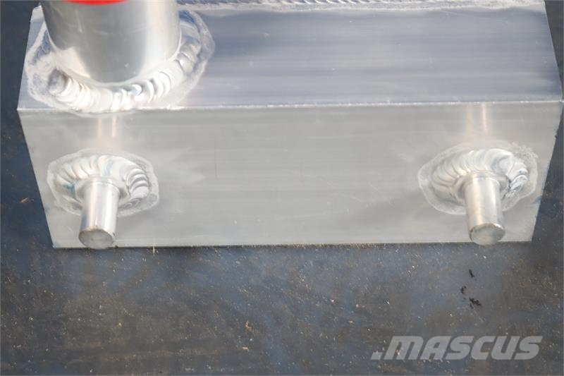 Komatsu PC228USLC-3E0 Charge Air Cooler # 930285 Radijatori