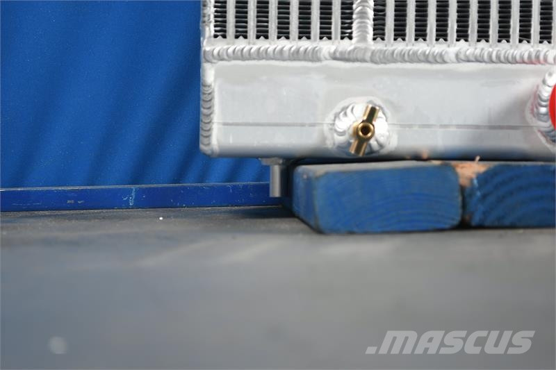 Komatsu WA320-5, WA320-5L Radiator # 930184 Radiadores