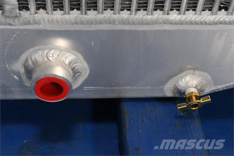 Komatsu WA480-1, WA150-1 Radiator # 930060 Radiadores